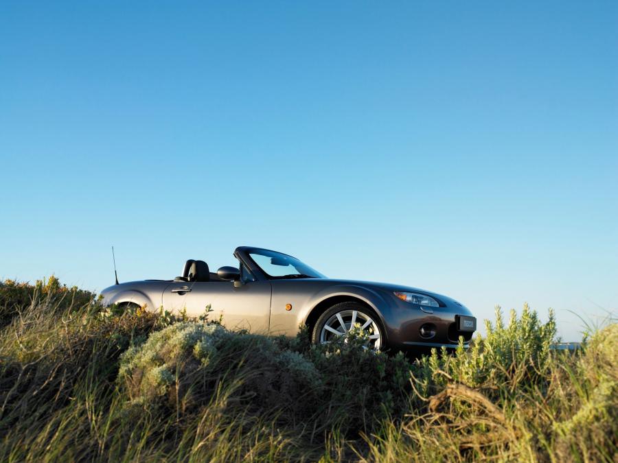  Mazda MX-5 Roadster Coupe 2006 года  (фото 84 из 212)